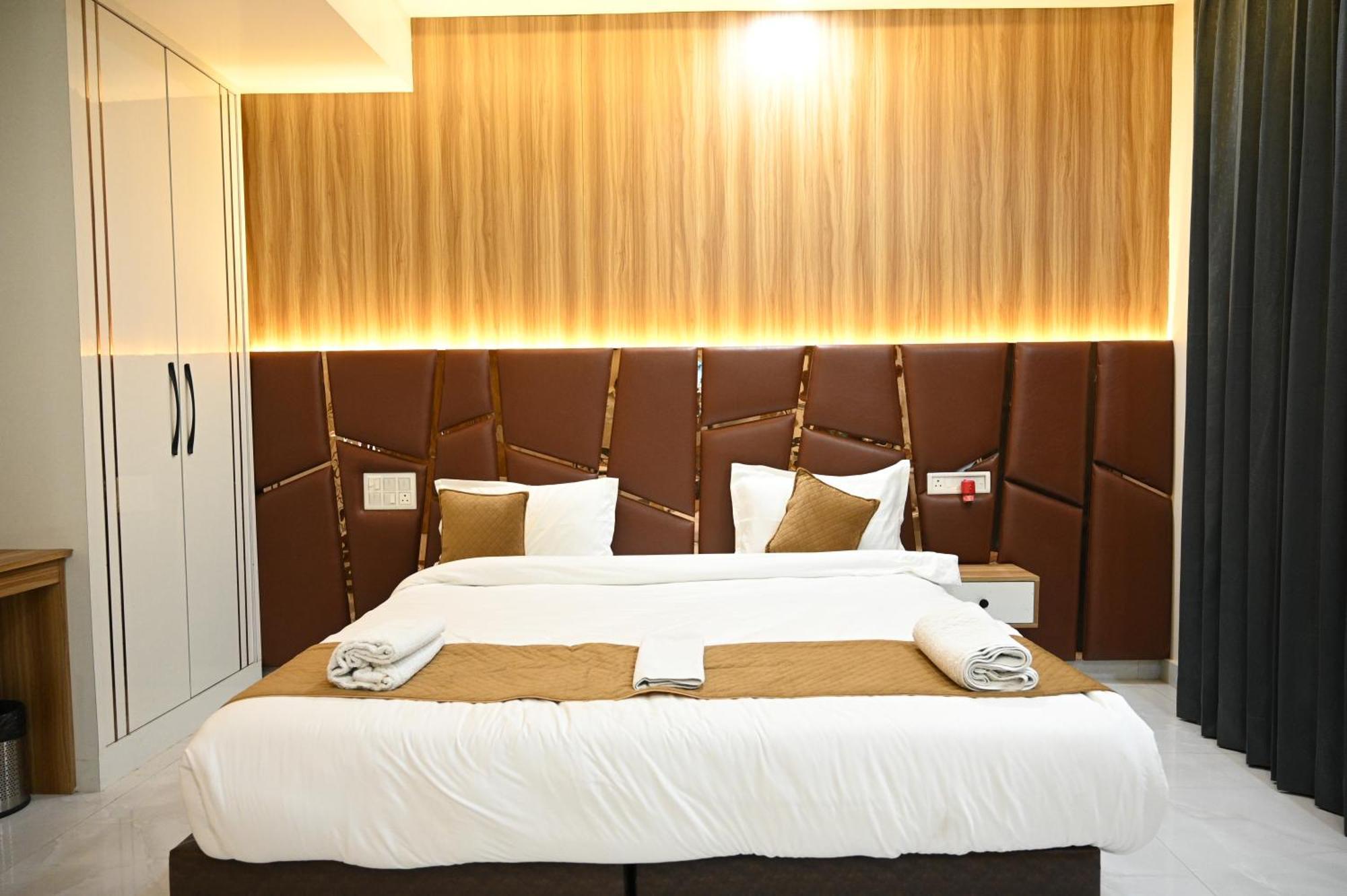 The Janki Hotel Ayodhya エクステリア 写真