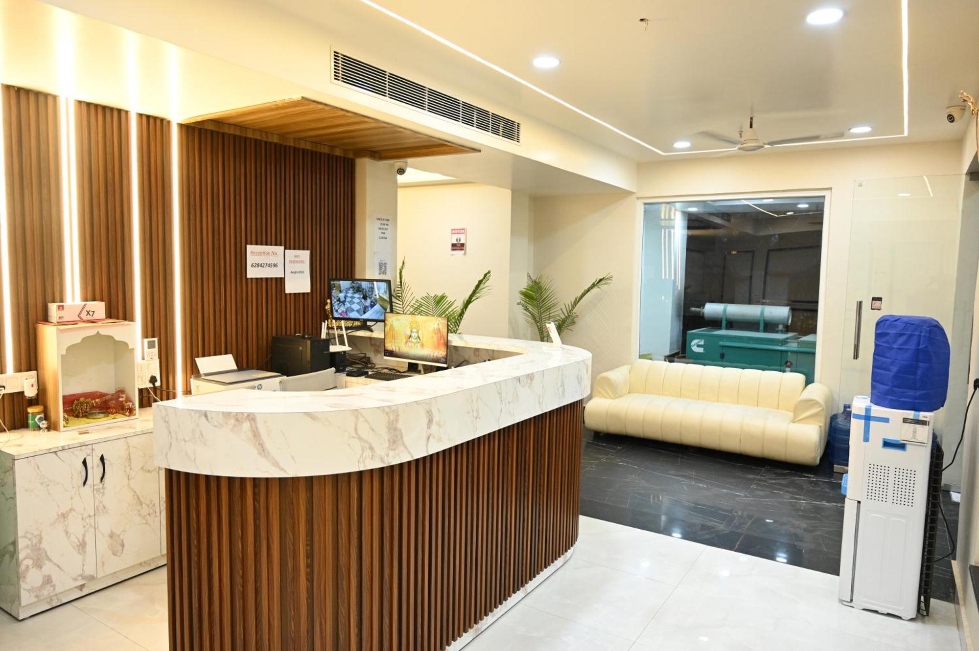 The Janki Hotel Ayodhya エクステリア 写真