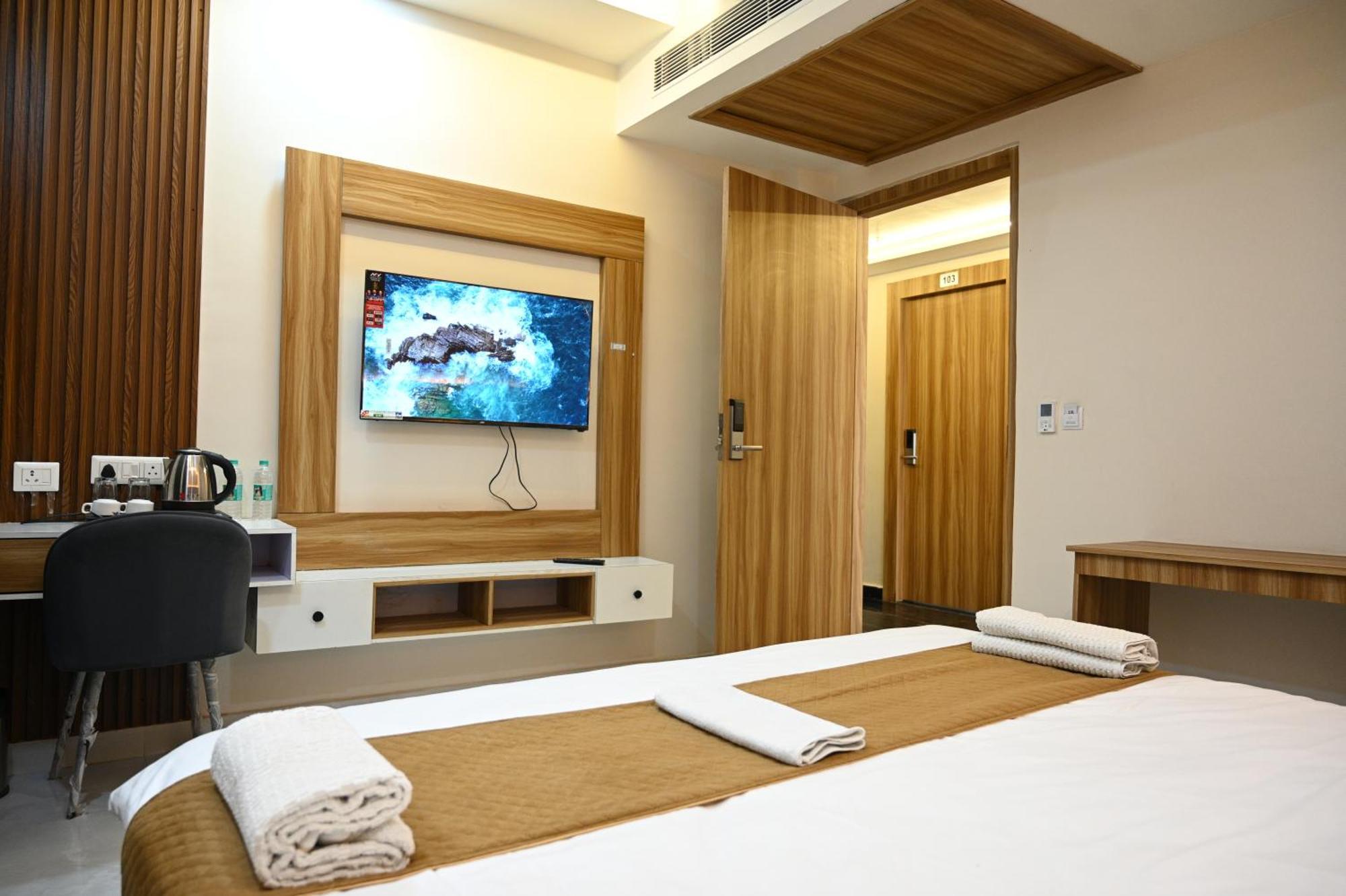 The Janki Hotel Ayodhya エクステリア 写真