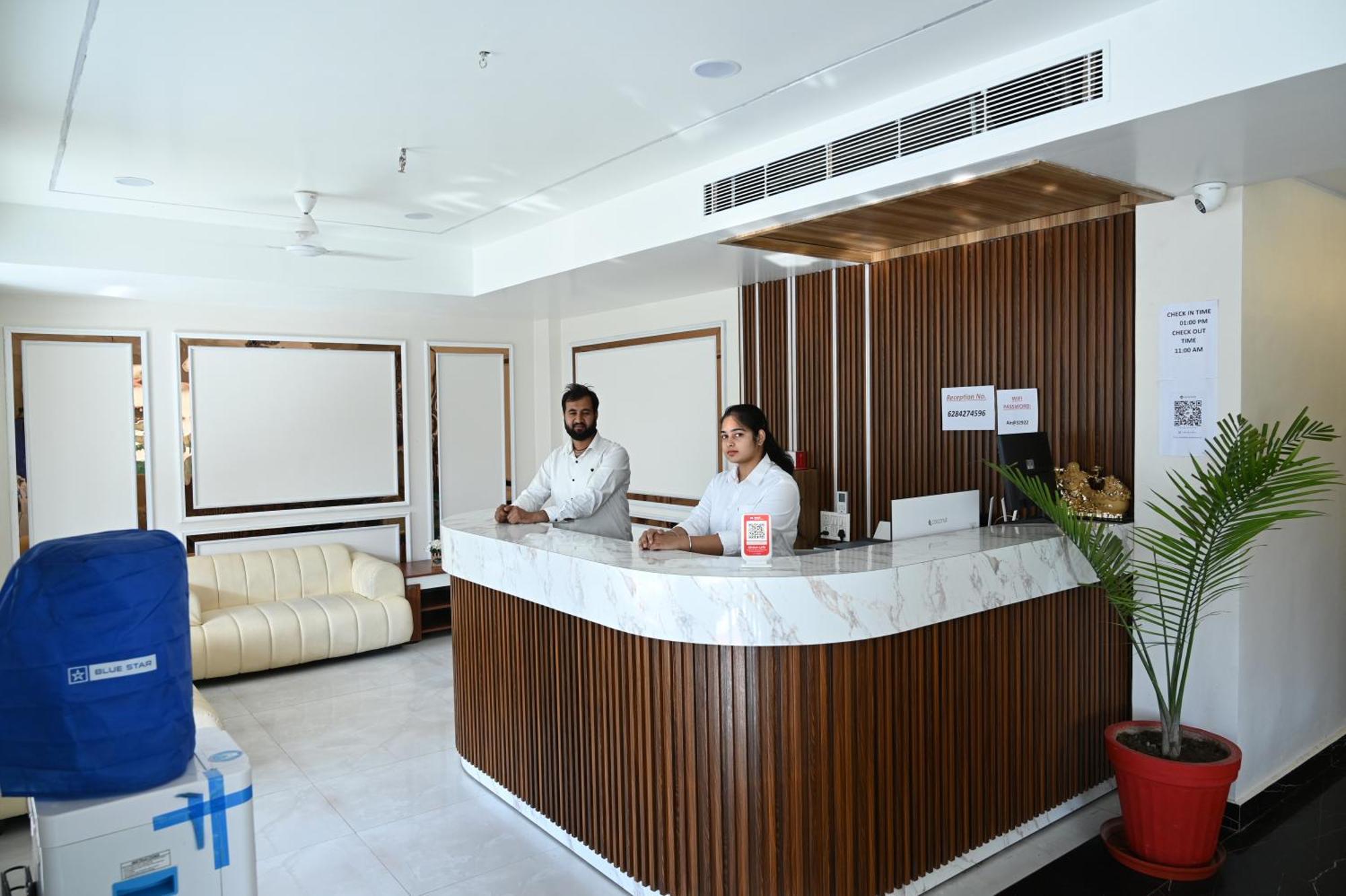 The Janki Hotel Ayodhya エクステリア 写真